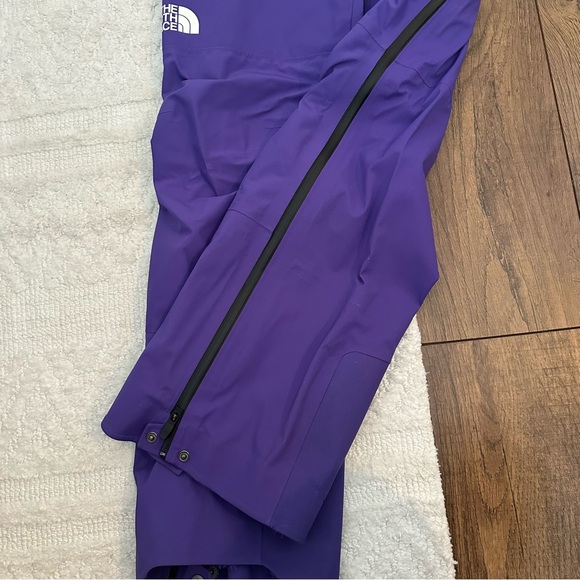 The North Face women’s snow pants - Picture 3 of 5